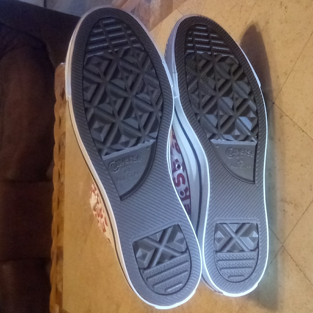 Converse(Chuck Taylor)7-M/9-W - Picture 7 of 8